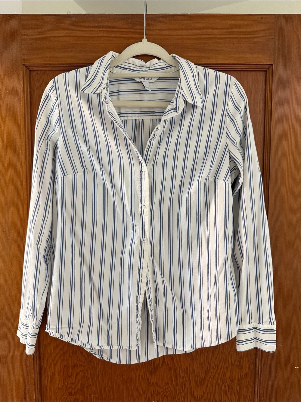 Nine West women’s blue and white striped Shirt - Medium